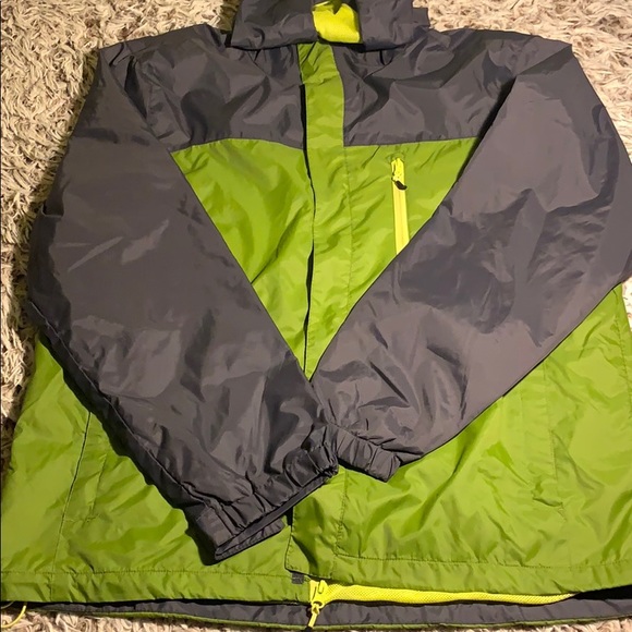 WindBreaker - Picture 2 of 7